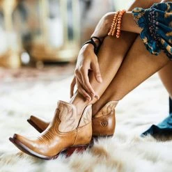 Ariat Women's Hazel Western Boot 17 Ariat Women's Hazel Western Boot -Cowboy Store 10040394 lifestyle